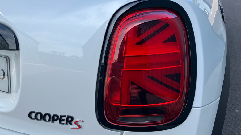 MINI Hatchback 2.0 Cooper S Sport 3dr Auto Petrol Hatchback